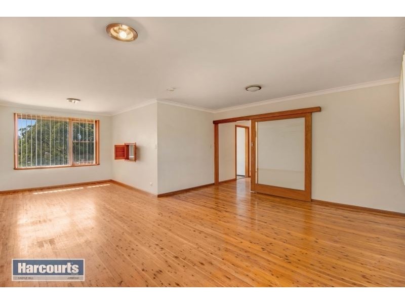 11 Sandringham Drive, Carlingford NSW 2118