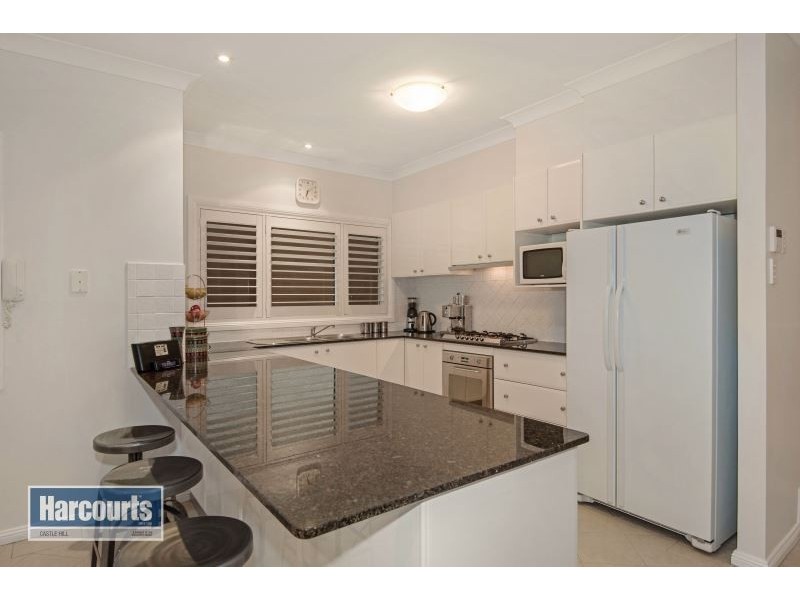 24 Linden Way, Bella Vista NSW 2153