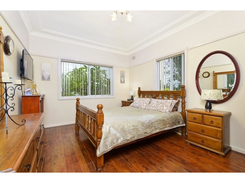 7 Birdwood Street, Denistone East NSW 2112