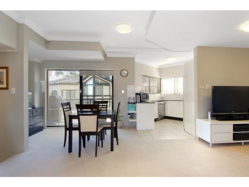 8/60 Chelsea Avenue, Baulkham Hills NSW 2153