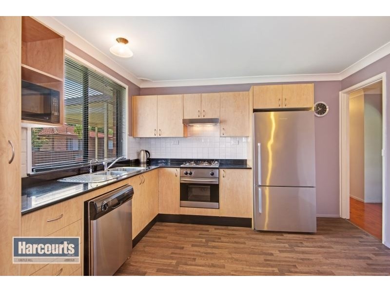 42 Tallagandra Drive, Quakers Hill NSW 2763