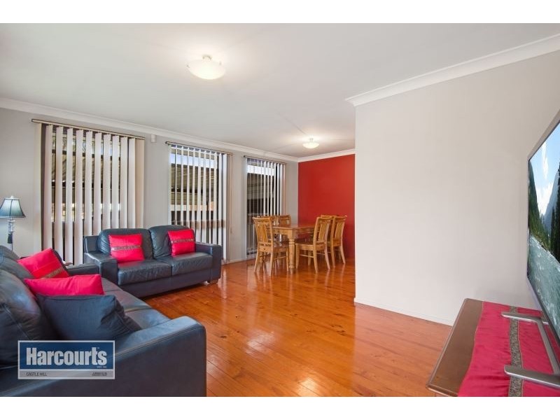 42 Tallagandra Drive, Quakers Hill NSW 2763