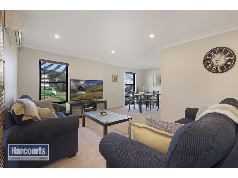 11 Ixion Street, Winston Hills NSW 2153