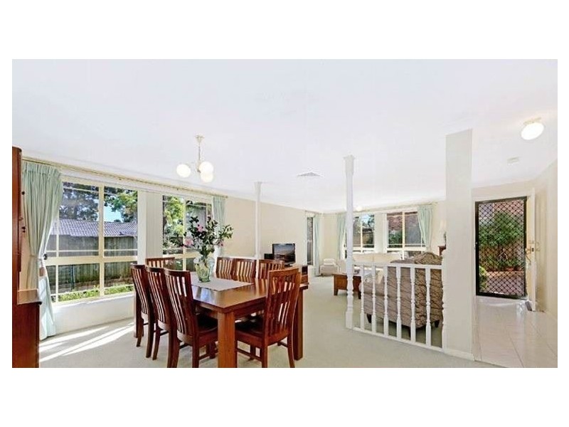 2/8a Tuckwell Road, Castle Hill NSW 2154