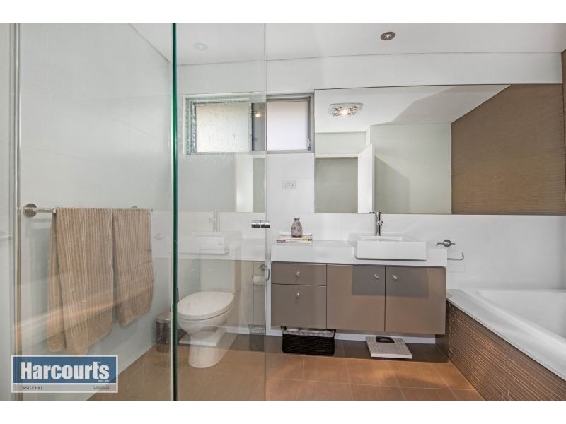 96 Central Park Avenue, Baulkham Hills NSW 2153