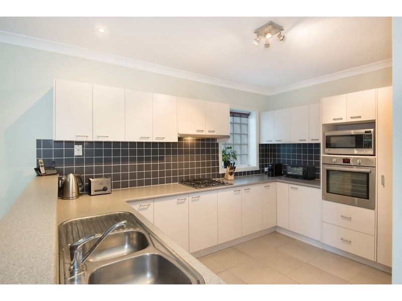 10 Eccles Way, Stanhope Gardens NSW 2768