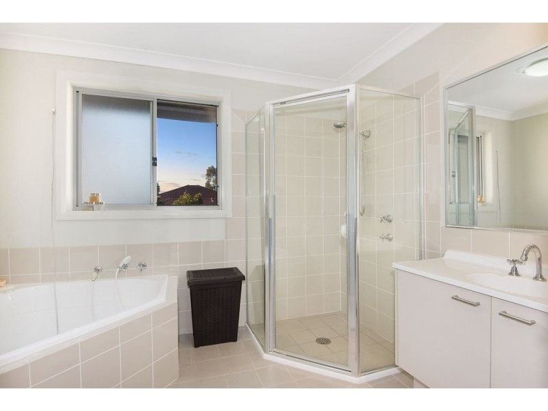 10 Eccles Way, Stanhope Gardens NSW 2768