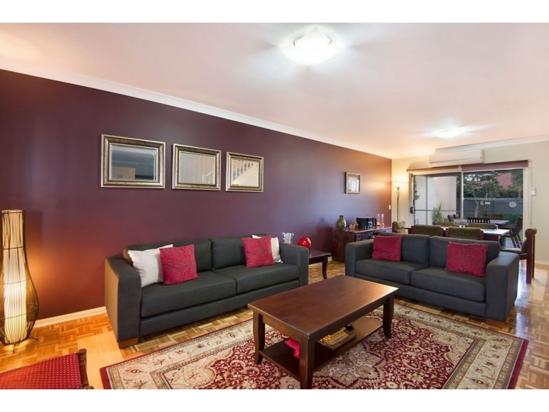 10 Eccles Way, Stanhope Gardens NSW 2768