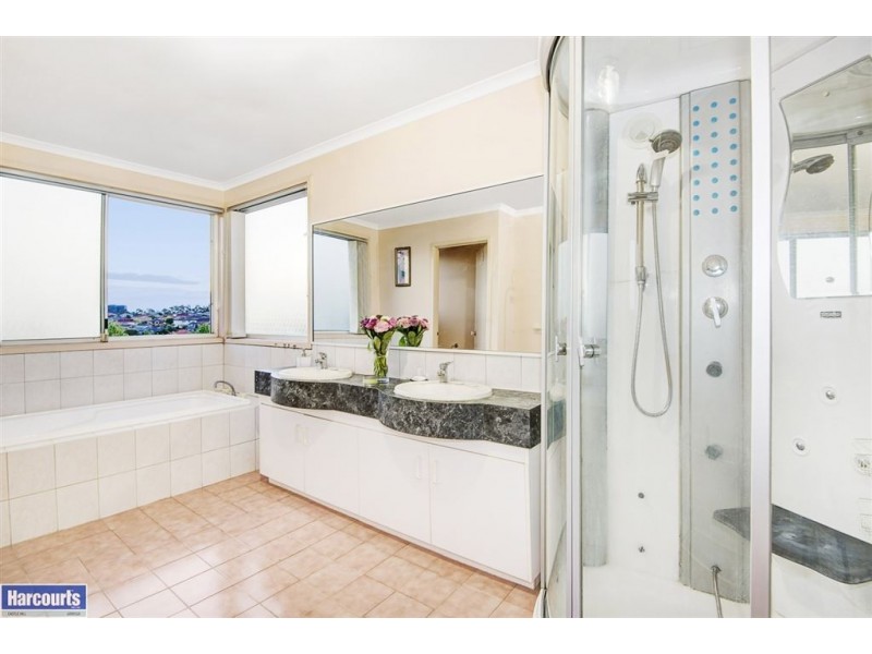 6 Gore Crescent, Bella Vista NSW 2153