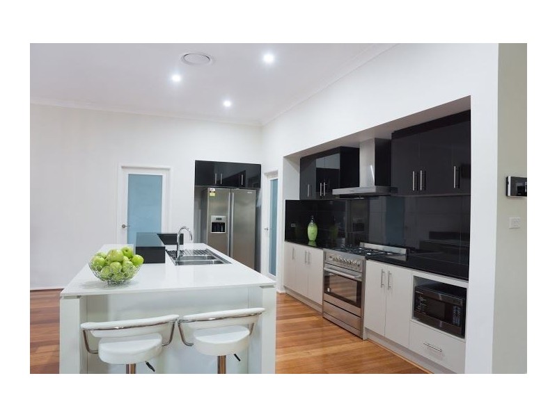 16 Kirkwall Avenue, Castle Hill NSW 2154