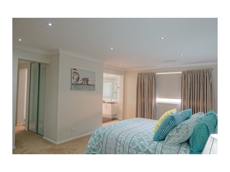 16 Kirkwall Avenue, Castle Hill NSW 2154