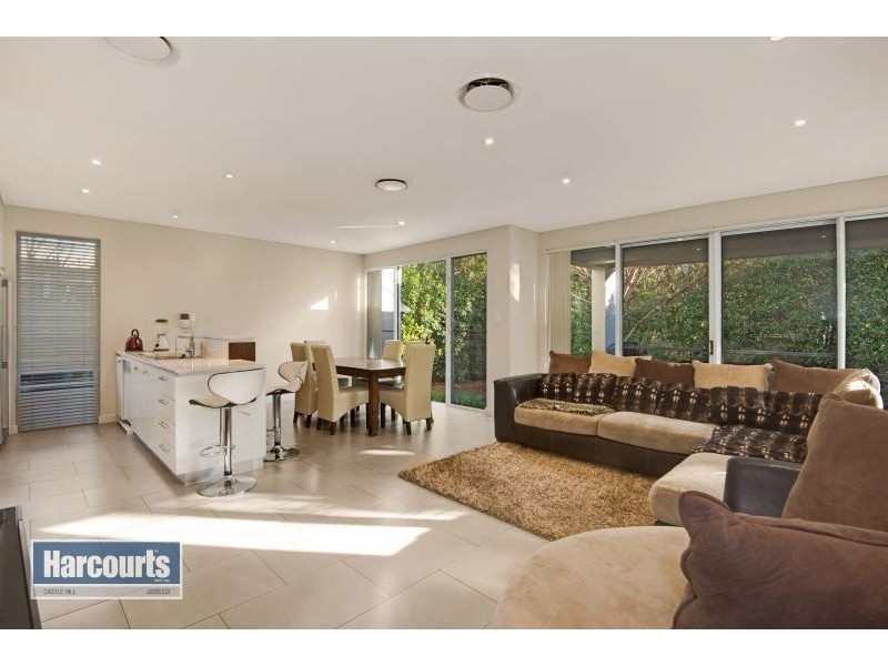 4 Waterstone Crescent, Bella Vista NSW 2153