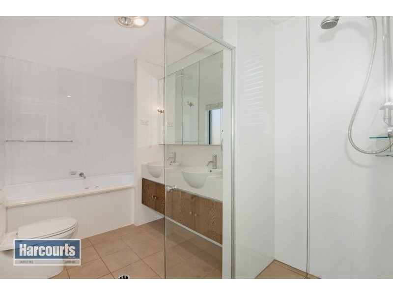 4 Waterstone Crescent, Bella Vista NSW 2153