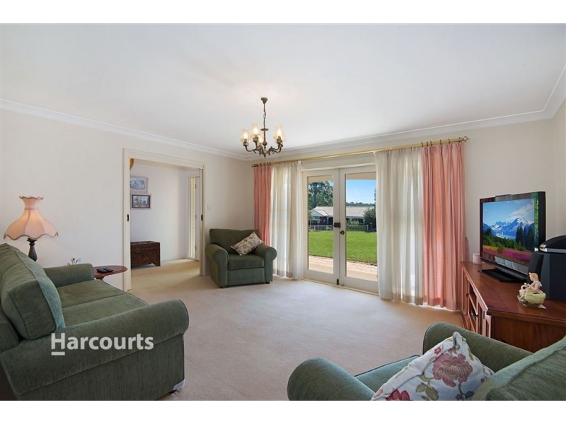 2 Roseneath Place, Baulkham Hills NSW 2153