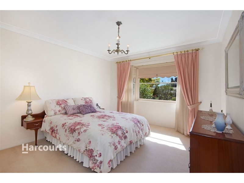 2 Roseneath Place, Baulkham Hills NSW 2153
