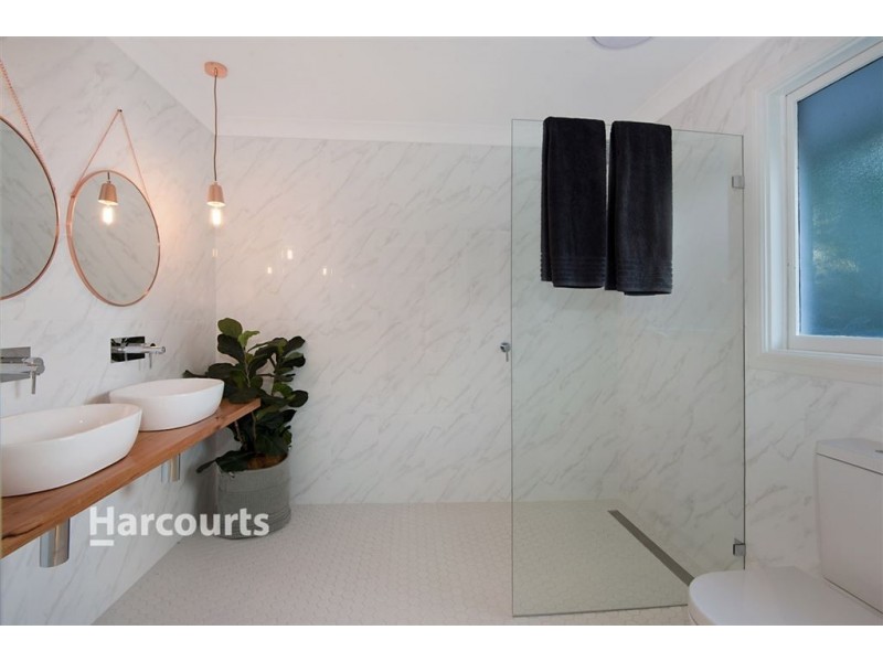 5 Flint Place, Kellyville NSW 2155