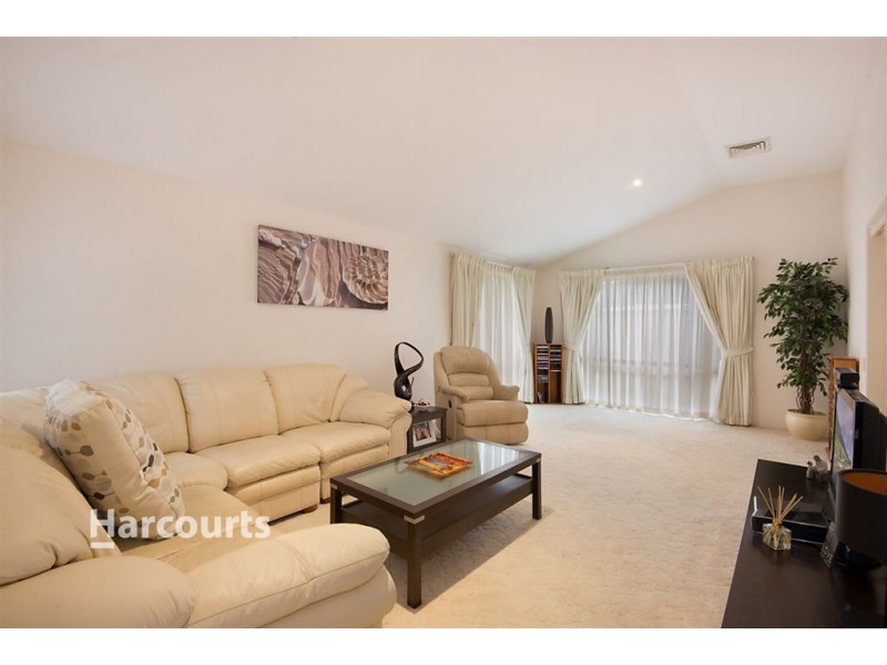 39 Minerva Crescent, Beaumont Hills NSW 2155