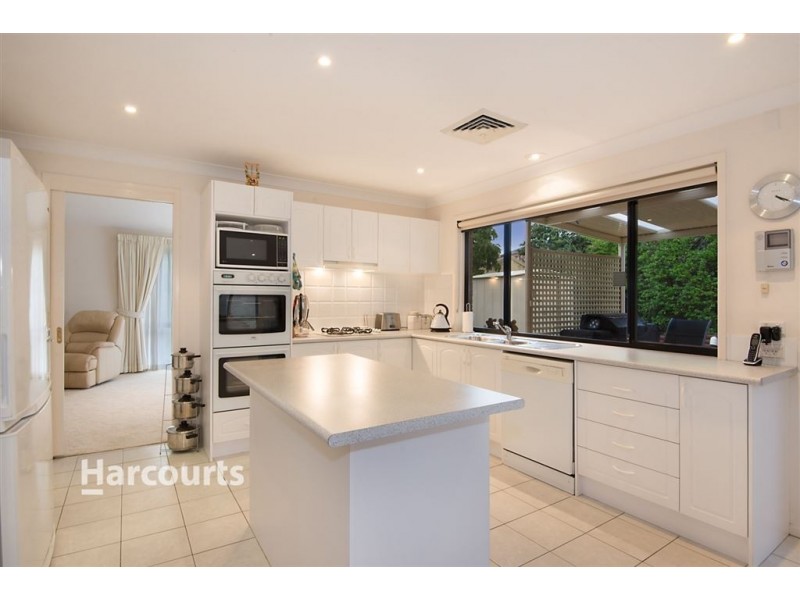 39 Minerva Crescent, Beaumont Hills NSW 2155