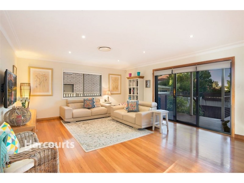 25 Tallowood Grove, Beaumont Hills NSW 2155