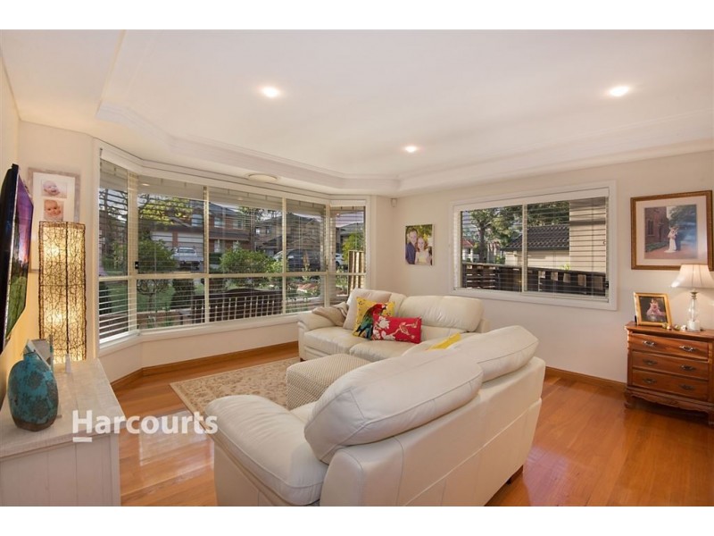 25 Tallowood Grove, Beaumont Hills NSW 2155