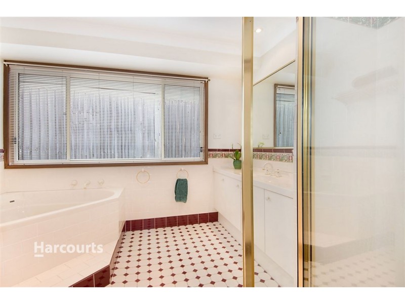 27 Paula Pearce Place, Bella Vista NSW 2153