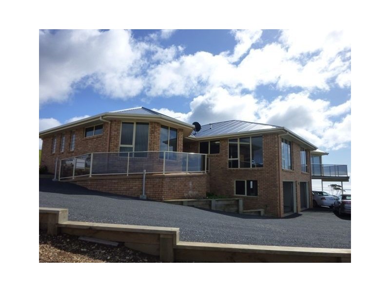 193 Upper Maud Street, Ulverstone TAS 7315