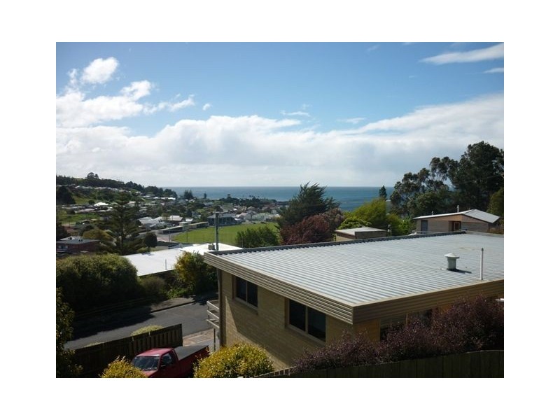10 Quinn Street, Penguin TAS 7316