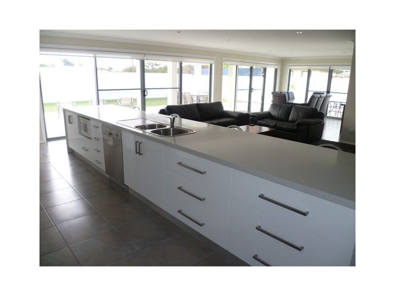 93 Main Street, Ulverstone TAS 7315