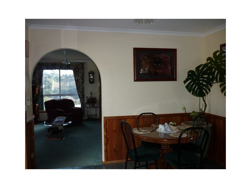 9 South Road, Penguin TAS 7316