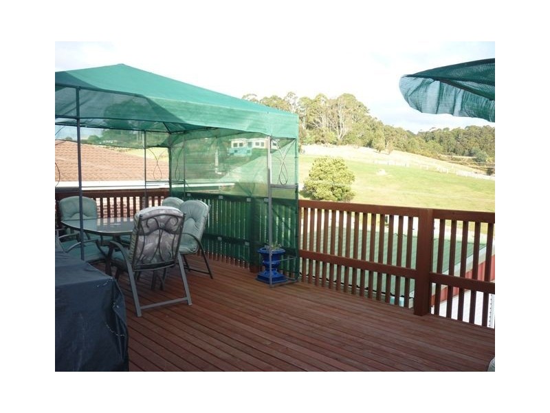 9 South Road, Penguin TAS 7316