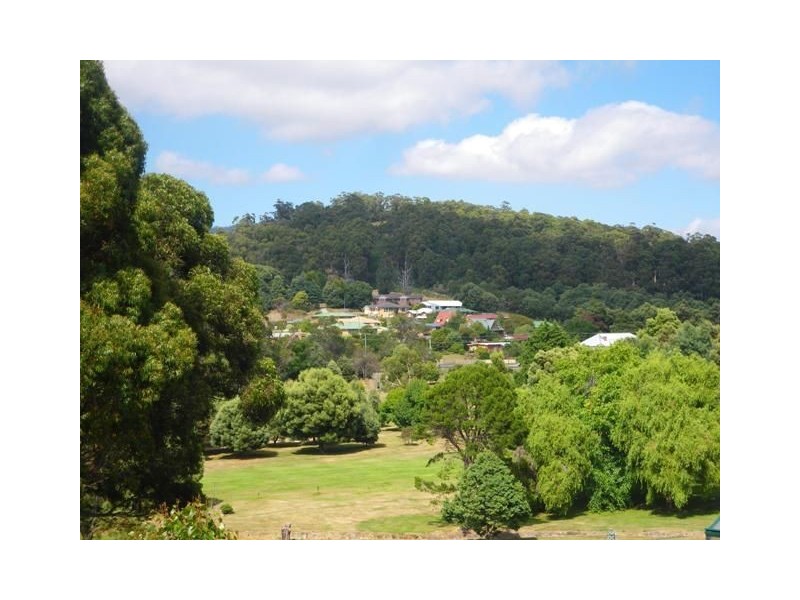 136 South Road, Penguin TAS 7316