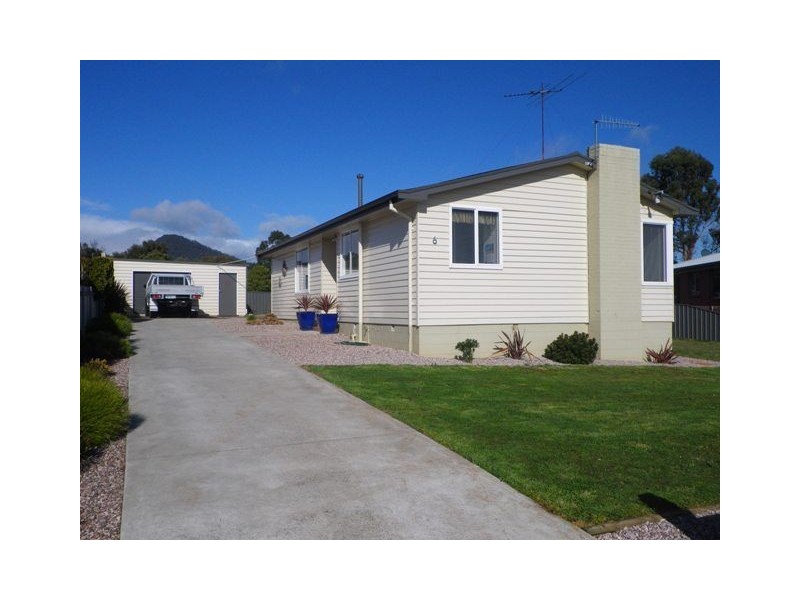 6 Ling Street, Penguin TAS 7316