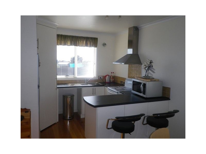 6 Ling Street, Penguin TAS 7316