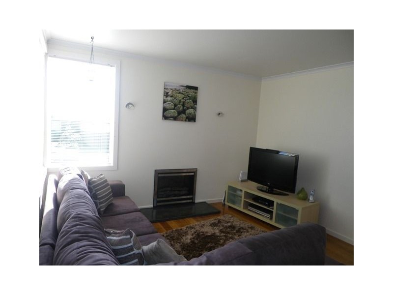 6 Ling Street, Penguin TAS 7316