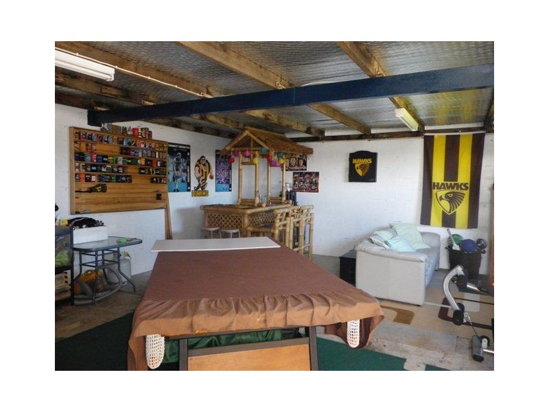 6 Ling Street, Penguin TAS 7316