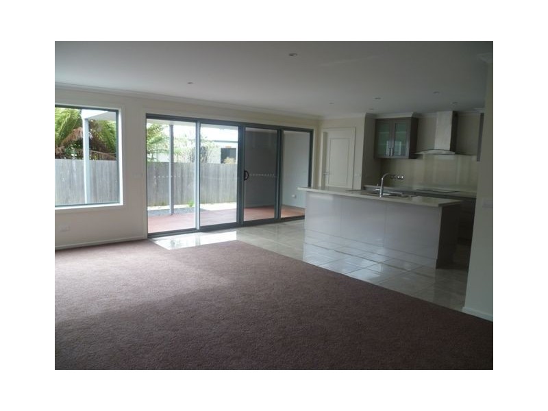 2/104 Alexandra Road, Ulverstone TAS 7315