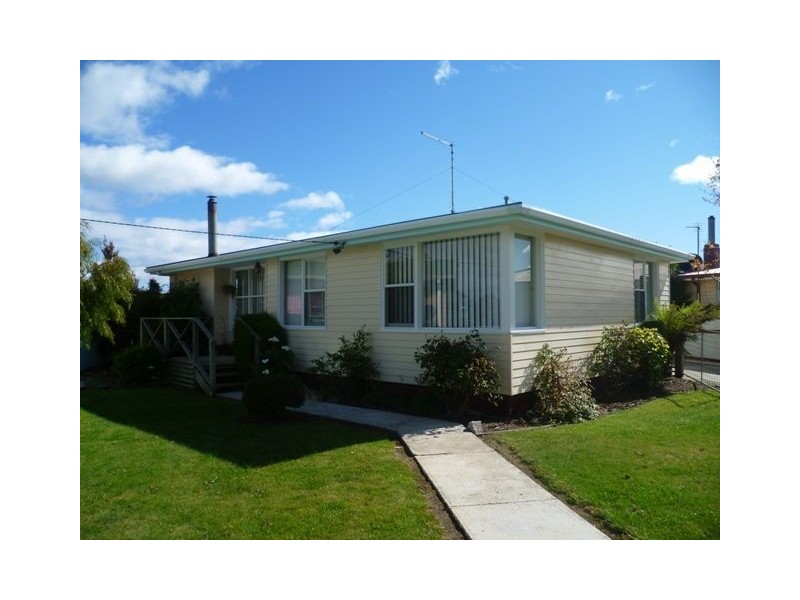 13 Smith Street, Ulverstone TAS 7315