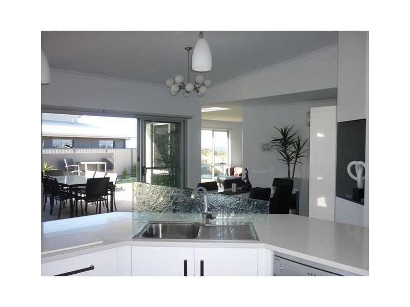 9 Bayvista Crescent, Sulphur Creek TAS 7316