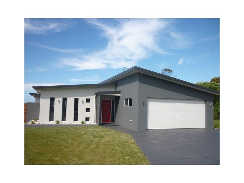 9 Bayvista Crescent, Sulphur Creek TAS 7316