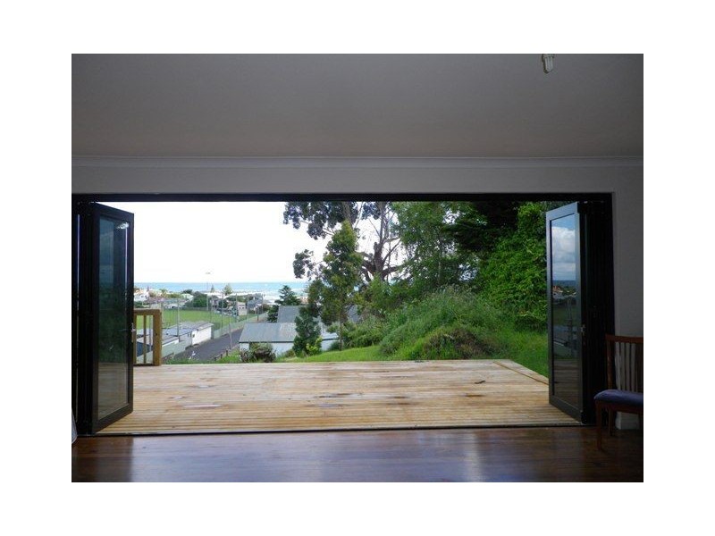 14 King Edward Street, Penguin TAS 7316