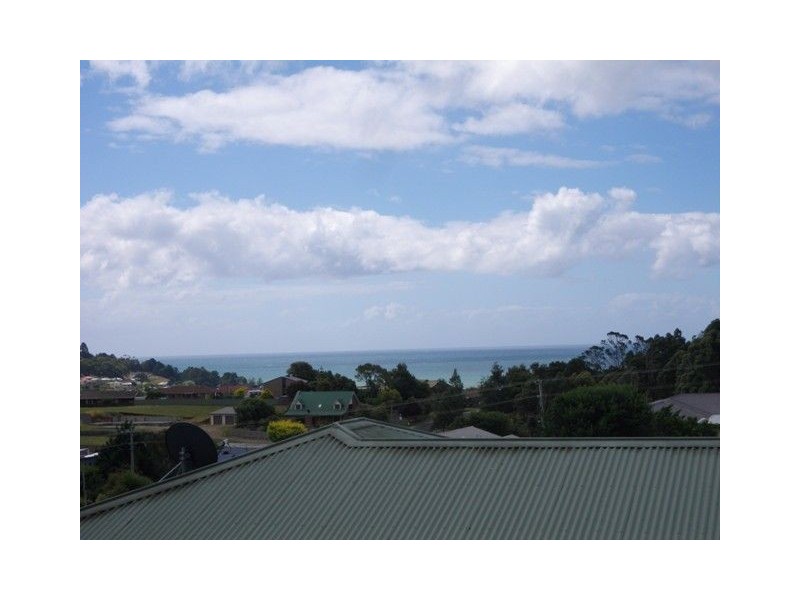 11 Sunset Lane, Penguin TAS 7316