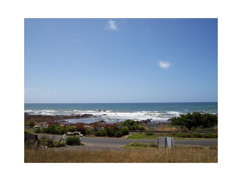 194 Main Road, Penguin TAS 7316