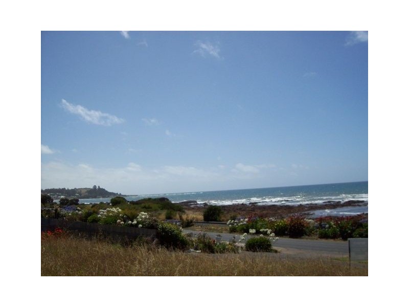 194 Main Road, Penguin TAS 7316