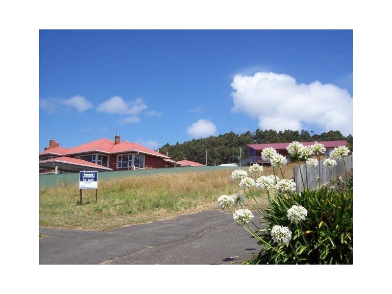 194 Main Road, Penguin TAS 7316
