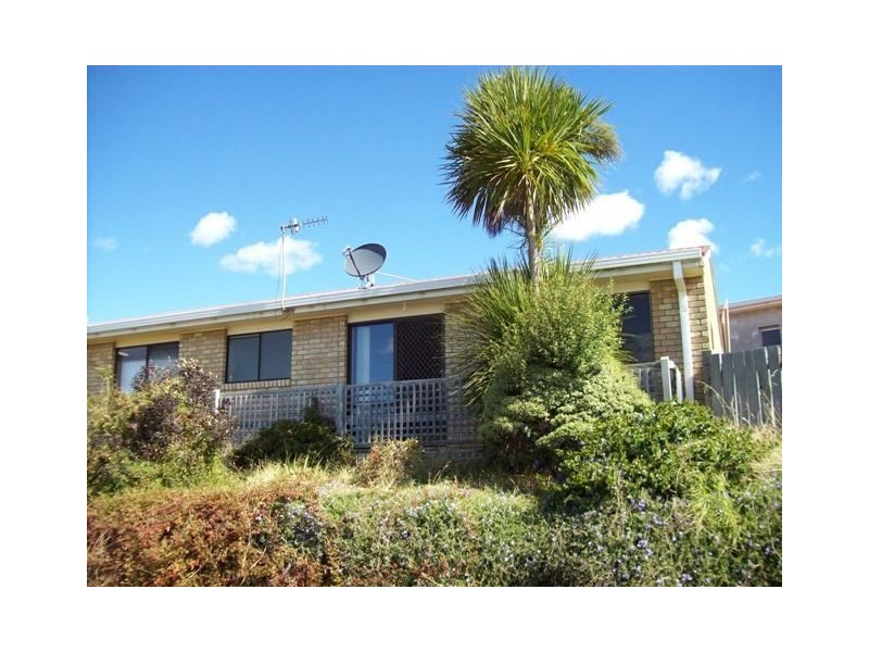 9/99-101 Main Road, Penguin TAS 7316