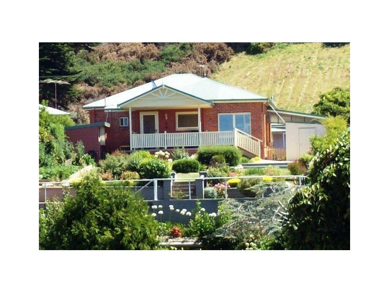 13 Coroneagh Street, Penguin TAS 7316