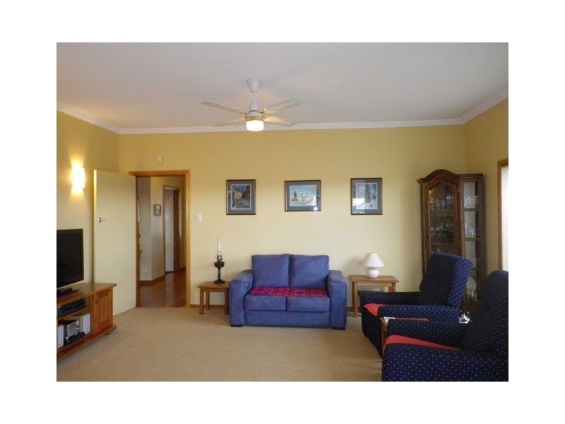13 Coroneagh Street, Penguin TAS 7316