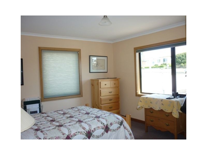 24 Ashwater Crescent, Penguin TAS 7316