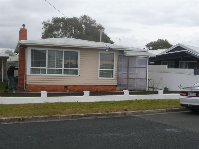2 John Street, Ulverstone TAS 7315