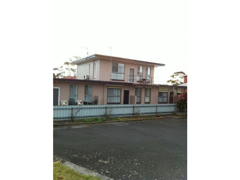 4/3 Main Street, Ulverstone TAS 7315